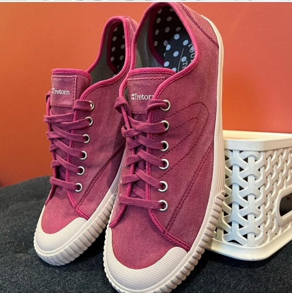 Tretorn Tournament Magenta Canvis Sneakers EUC - Picture 5 of 8